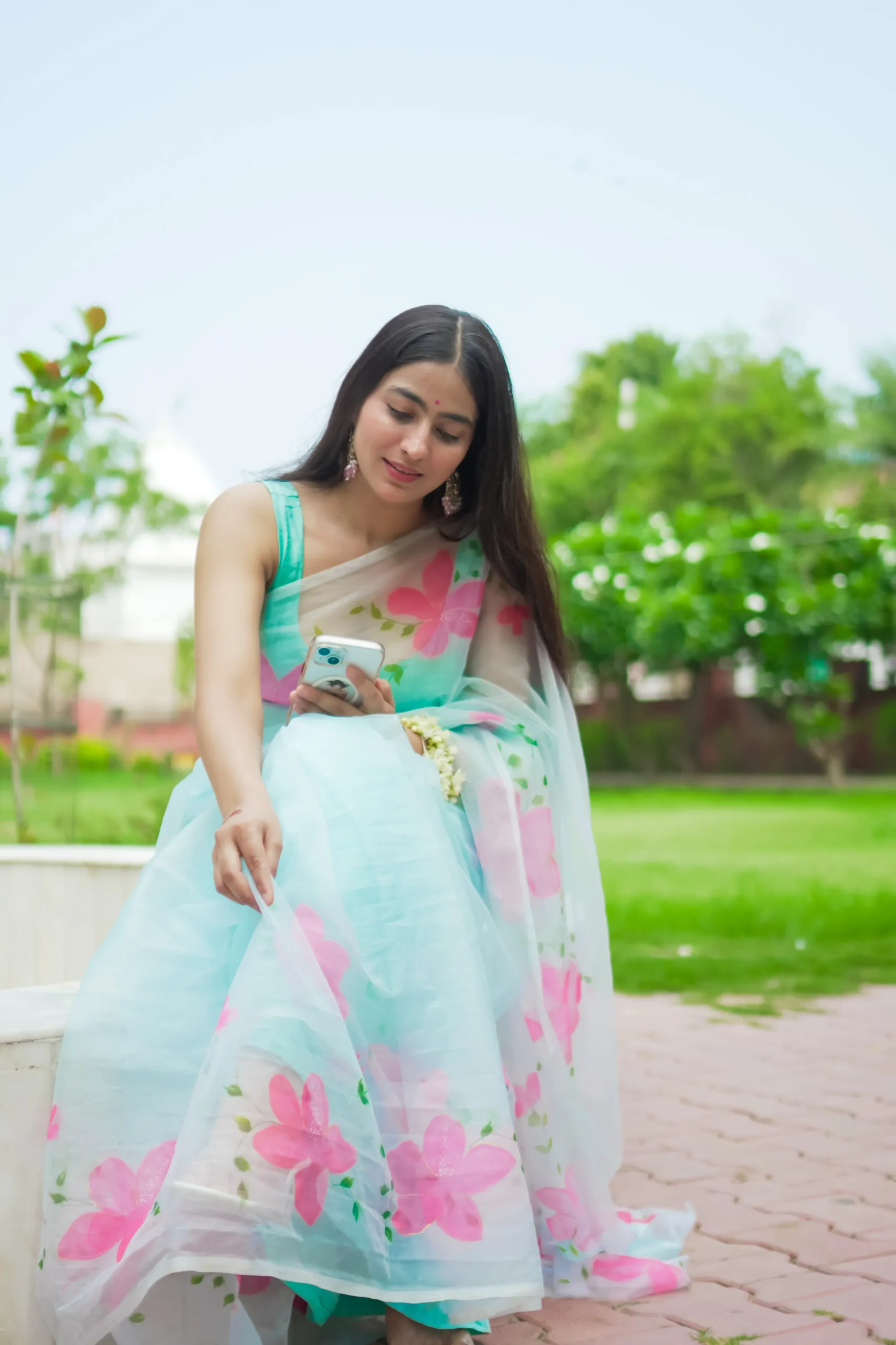 Gulnaar Mist Hand-Painted Organza Saree - Image 2